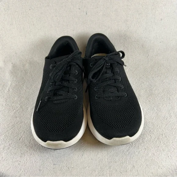 Kizik Women’s 8 Black 'Lima' Sneaker - Picture 3 of 7